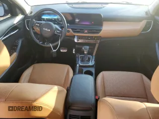2024 Kia Seltos EX with VIN KNDERCAA9R7564013, listed as a Copart auction lot 87236184 with 30,724 mi miles and Salvage Title. Bid and sale history available at carsss.com. Image 8.