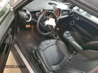 2015 MINI Convertible S с VIN WMWZP3C54F2A90956, выставлен на аукционе Copart как лот 57052545 с пробегом 39 096 миль миль и Списание • Salvage title. История ставок и продаж доступна на DreamBid. Изображение 8.
