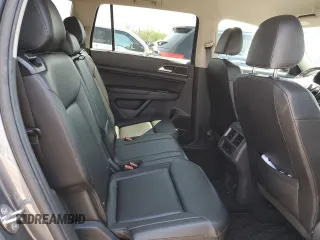 2018 Volkswagen Atlas SE z VIN 1V2DR2CA5JC551952, wystawiony jako Copart lot #53722495 z przebiegiem 128 721 mil mil oraz Szkoda całkowita • Salvage title. Historia ofert i sprzedaży dostępna na DreamBid. Obrazek 11.