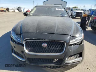 2016 Jaguar XF 35t Premium with VIN SAJBD4BV8GCY06272, listed as a Copart auction lot 72278994 with 87,824 mi miles and Salvage Title. Bid and sale history available at carsss.com. Image 5.