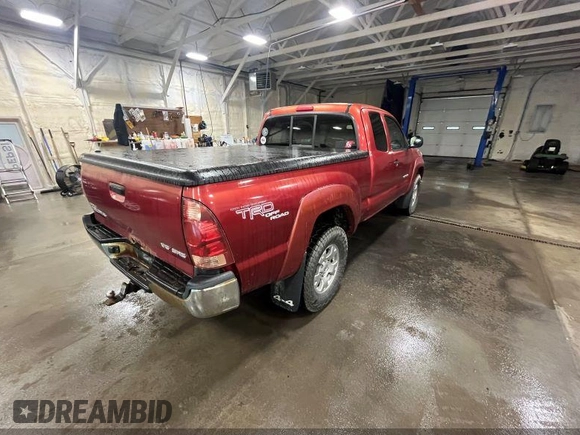 2007 Toyota Tacoma with VIN 5TEUU42NX7Z341101, listed as a IAAI auction lot 42588633 with 196,587 mi miles and . Bid and sale history available at DreamBid. Image 4.