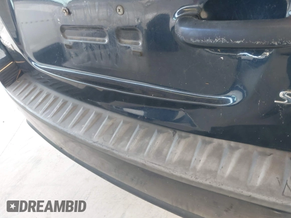 2007 Hyundai Santa Fe GLS with VIN 5NMSG13D97H084032, listed as a IAAI auction lot 42717196 with 281,287 mi miles and . Bid and sale history available at DreamBid. Image 12.
