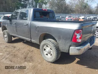 2016 Ram 2500 Tradesman with VIN 3C6UR5CL5GG162293, listed as a IAAI auction lot 41524815 with 243,012 mi miles and . Bid and sale history available at DreamBid. Image 3.