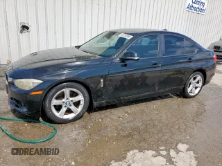 2013 BMW 3 Series 328i z VIN WBA3A5C57DF351602, wystawiony jako Copart lot #60753385 z przebiegiem 129 682 mil mil oraz Czysty tytuł • Clean title. Historia ofert i sprzedaży dostępna na DreamBid. Obrazek 1.