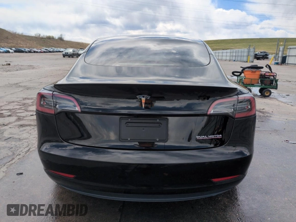 2023 Tesla Model 3 Performance z VIN 5YJ3E1ECXPF628019, wystawiony jako Copart lot #53554215 z przebiegiem 22 557 mil mil oraz Szkoda całkowita • Salvage title. Historia ofert i sprzedaży dostępna na DreamBid. Obrazek 6.
