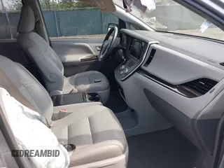 2017 Toyota Sienna XLE Auto Access Seat with VIN 5TDYZ3DC5HS809534, listed as a IAAI auction lot 41931204 with 132,288 mi miles and . Bid and sale history available at DreamBid. Image 5.