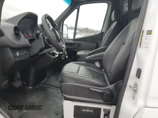2021 Freightliner Sprinter z VIN W2Y40CHY4MT068916, wystawiony jako Copart lot #45091765 z przebiegiem 89 822 mil mil oraz Szkody całkowita. Historia ofert i sprzedaży dostępna na DreamBid. Obrazek 7.