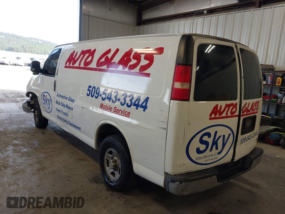 2007 Chevrolet Express Cargo z VIN 1GCFG15X571105039, wystawiony jako IAAI lot #41763534 z przebiegiem 134 696 mil mil oraz . Historia ofert i sprzedaży dostępna na DreamBid. Obrazek 3.