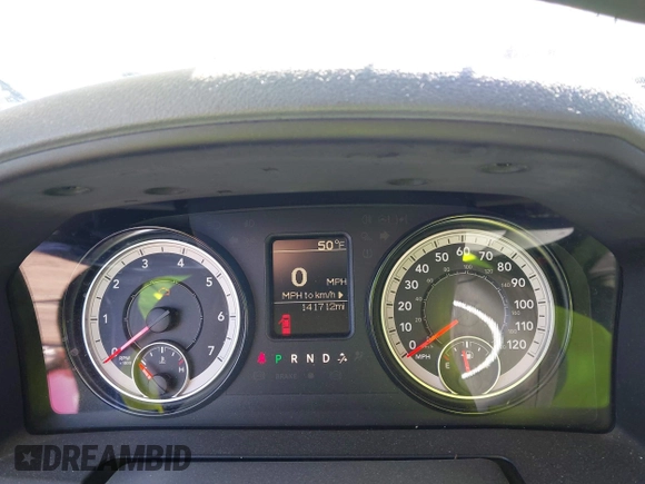 2018 Ram 1500 Express z VIN 1C6RR6KT7JS160672, wystawiony jako IAAI lot #41717485 z przebiegiem 141 712 mil mil oraz . Historia ofert i sprzedaży dostępna na DreamBid. Obrazek 7.