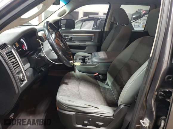 2014 Ram 1500 Big Horn z VIN 1C6RR7GT5ES365170, wystawiony jako Copart lot #56604205 z przebiegiem 231 391 mil mil oraz Czysty tytuł • Clean title. Historia ofert i sprzedaży dostępna na DreamBid. Obrazek 7.