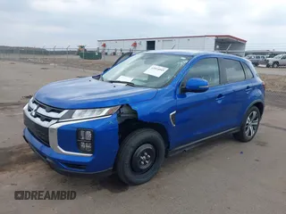 2023 Mitsubishi Outlander ES z VIN JA4ARUAUXPU001785, wystawiony jako IAAI lot #42014049 z przebiegiem 56 431 mil mil oraz . Historia ofert i sprzedaży dostępna na DreamBid. Obrazek 2.