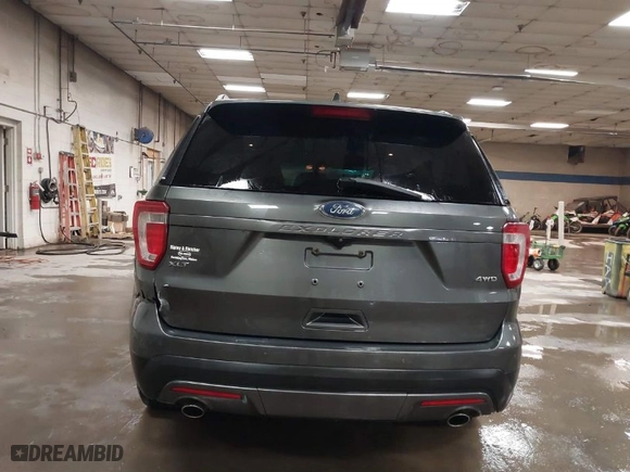2017 Ford Explorer XLT with VIN 1FM5K8D81HGD27004, listed as a IAAI auction lot 41760831 with 107,187 mi miles. Bid and sale history available at carsss.com. Image 16.