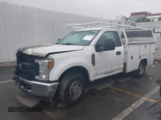 2019 Ford Super Duty F-250 SRW XL with VIN 1FDBF2A60KEC36428, listed as a IAAI auction lot 41735313 with 1 mi miles. Bid and sale history available at carsss.com. Image 2.