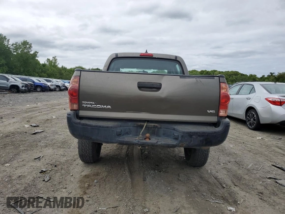 2012 Toyota Tacoma z VIN 3TMLU4ENXCM103392, wystawiony jako Copart lot #57296535 z przebiegiem 80 217 mil mil oraz Czysty tytuł • Clean title. Historia ofert i sprzedaży dostępna na DreamBid. Obrazek 6.