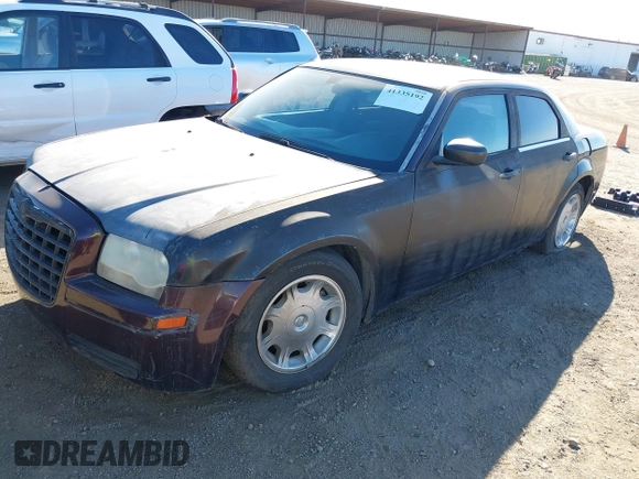 2005 Chrysler 300 with VIN 2C3JA43R05H539602, listed as a IAAI auction lot 41335192 with 1 mi miles. Bid and sale history available at carsss.com. Image 2.