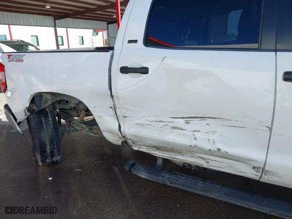2016 Toyota Tundra 2WD Truck SR5 with VIN 5TFEM5F10GX108417, listed as a IAAI auction lot 41361449 with NaN miles. Bid and sale history available at carsss.com. Image 6.