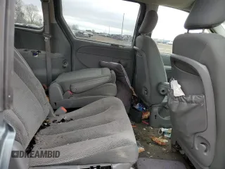 2005 Chrysler Town & Country Touring with VIN 2C4GP54L75R190582, listed as a Copart auction lot 69073993 with 211,299 mi miles and Clean Title. Bid and sale history available at carsss.com. Image 11.