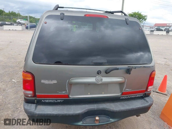 1999 Mercury Mountaineer with VIN 4M2DU55P4XUJ17716, listed as a IAAI auction lot 42488248 with 317,477 mi miles and . Bid and sale history available at DreamBid. Image 16.