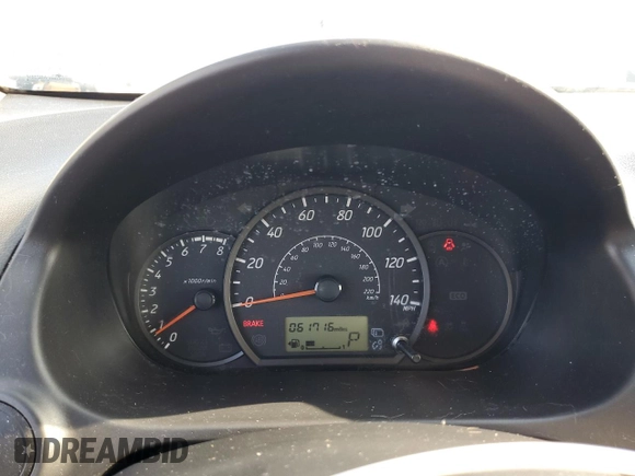 2019 Mitsubishi Mirage ES z VIN ML32F3FJ8KHF11717, wystawiony jako Copart lot #55985455 z przebiegiem 61 716 mil mil oraz Nie do naprawy. Historia ofert i sprzedaży dostępna na DreamBid. Obrazek 9.