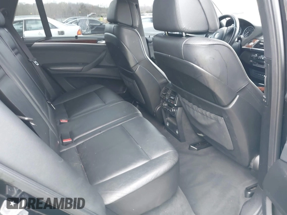 2013 BMW X5 xDrive35i z VIN 5UXZV4C51D0E11079, wystawiony jako IAAI lot #41875305 z przebiegiem 161 861 mil mil oraz . Historia ofert i sprzedaży dostępna na DreamBid. Obrazek 8.