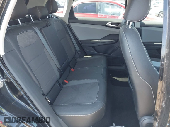 2022 Volkswagen Taos SE z VIN 3VVRX7B2XNM040120, wystawiony jako IAAI lot #41858923 z przebiegiem 35 341 mil mil oraz . Historia ofert i sprzedaży dostępna na DreamBid. Obrazek 8.