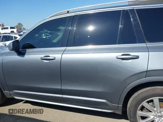 2018 Volvo XC90 Momentum with VIN YV4102PK3J1341909, listed as a IAAI auction lot 41992093 with 1 mi miles. Bid and sale history available at carsss.com. Image 14.