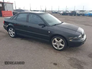 2000 Audi A4 с VIN WAUDC28DXYA106650, выставлен на аукционе IAAI как лот 41932730 с пробегом 292 015 миль миль и . История ставок и продаж доступна на DreamBid. Изображение 1.