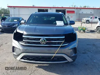 2022 Volkswagen Atlas SE с VIN 1V2WE2CA3NC218854, выставлен на аукционе IAAI как лот 41931015 с пробегом 49 855 миль миль и . История ставок и продаж доступна на DreamBid. Изображение 13.