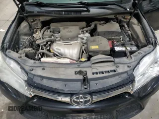 2015 Toyota Camry XLE z VIN 4T1BF1FK8FU921689, wystawiony jako Copart lot #55825225 z przebiegiem 116 438 mil mil oraz Szkoda całkowita • Salvage title. Historia ofert i sprzedaży dostępna na DreamBid. Obrazek 11.