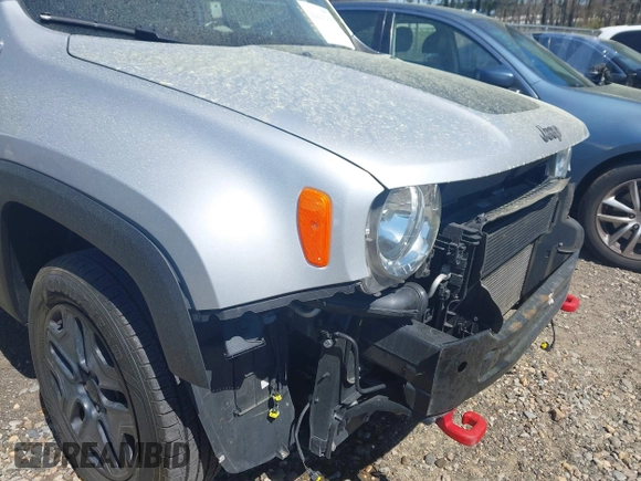 2018 Jeep Renegade Trailhawk with VIN ZACCJBCB0JPG81047, listed as a IAAI auction lot 41847353 with 72,136 mi miles. Bid and sale history available at carsss.com. Image 21.