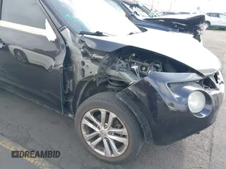 2016 Nissan Juke S z VIN JN8AF5MR9GT607309, wystawiony jako IAAI lot #42021466 z przebiegiem 123 950 mil mil oraz . Historia ofert i sprzedaży dostępna na DreamBid. Obrazek 6.
