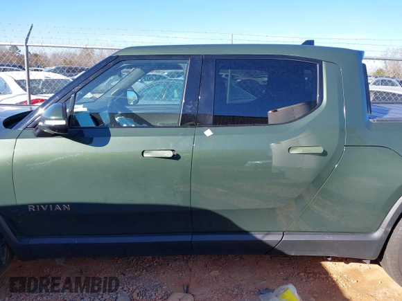 2022 Rivian R1T Adventure Package with VIN 7FCTGAAA2NN006098, listed as a IAAI auction lot 41172815 with 1 mi miles. Bid and sale history available at carsss.com. Image 14.