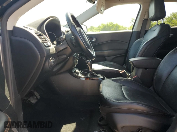 2020 Jeep Compass Limited z VIN 3C4NJDCB8LT164658, wystawiony jako Copart lot #61172915 z przebiegiem 36 620 mil mil oraz Szkoda całkowita • Salvage title. Historia ofert i sprzedaży dostępna na DreamBid. Obrazek 7.