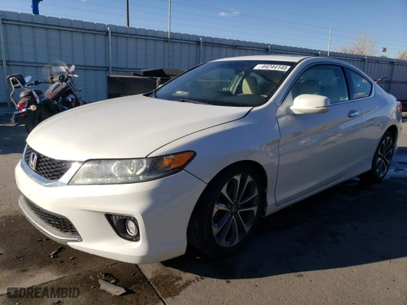 2013 Honda Accord Cpe EX-L with VIN 1HGCT2B8XDA000267, listed as a Copart auction lot 44244145 with NaN miles and Salvage Title. Bid and sale history available at carsss.com. Image 1.