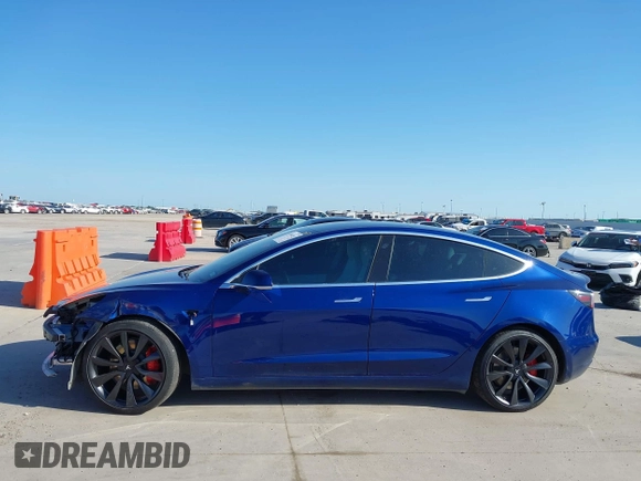 2020 Tesla Model 3 Performance z VIN 5YJ3E1EC7LF641918, wystawiony jako IAAI lot #41984261 z przebiegiem 50 202 mil mil oraz . Historia ofert i sprzedaży dostępna na DreamBid. Obrazek 15.