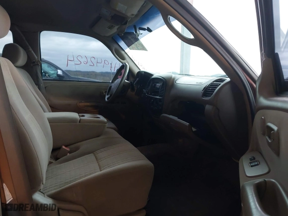 2004 Toyota Tundra SR5 with VIN 5TBRT34174S449772, listed as a IAAI auction lot 41942624 with 331,382 mi miles. Bid and sale history available at carsss.com. Image 5.