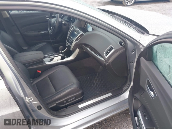 2020 Acura TLX w/Technology Pkg with VIN 19UUB1F52LA012204, listed as a IAAI auction lot 41467041 with 31,484 mi miles. Bid and sale history available at carsss.com. Image 5.