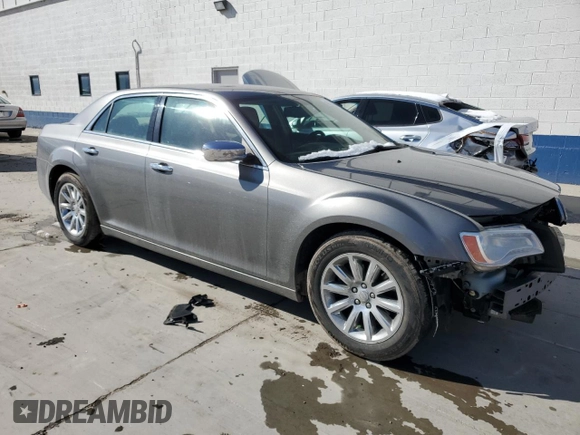 2012 Chrysler 300 Limited z VIN 2C3CCACGXCH204098, wystawiony jako Copart lot #49424685 z przebiegiem 258 888 mil mil oraz Szkoda całkowita • Salvage title. Historia ofert i sprzedaży dostępna na DreamBid. Obrazek 4.