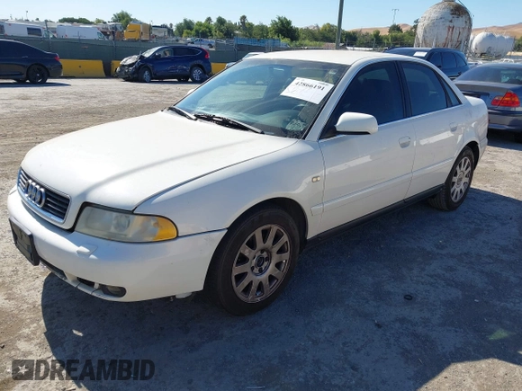 2001 Audi A4 с VIN WAUDH68D61A084340, выставлен на аукционе IAAI как лот 42866191 с пробегом 141 970 миль миль и . История ставок и продаж доступна на DreamBid. Изображение 2.