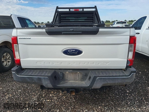 2019 Ford F-250 XL with VIN 1FT7W2B61KEG23823, listed as a IAAI auction lot 42670848 with 186,760 mi miles and . Bid and sale history available at DreamBid. Image 10.