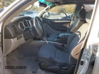 2004 Toyota 4Runner SR5 with VIN JTEBU14R948022495, listed as a Copart auction lot 41428365 with 190,817 mi miles and Salvage title. Bid and sale history available at DreamBid. Image 7.