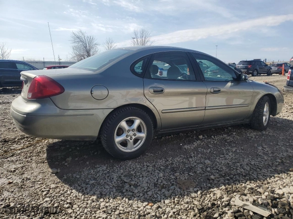 2003 Ford Taurus SES Standard with VIN 1FAFP55U23G272887, listed as a Copart auction lot 48019275 with 116,808 mi miles and Clean Title. Bid and sale history available at carsss.com. Image 3.