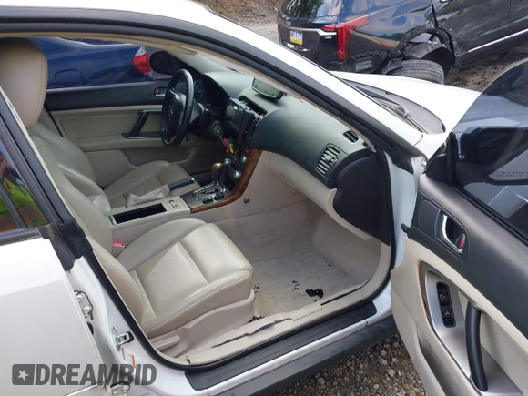 2007 Subaru Legacy Outback Limited with VIN 4S4BP62C777310819, listed as a IAAI auction lot 42740506 with 119,526 mi miles and . Bid and sale history available at DreamBid. Image 5.