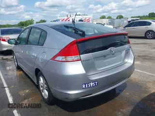 2010 Honda Insight EX z VIN JHMZE2H77AS019610, wystawiony jako IAAI lot #42207678 z przebiegiem 226 577 mil mil oraz . Historia ofert i sprzedaży dostępna na DreamBid. Obrazek 3.