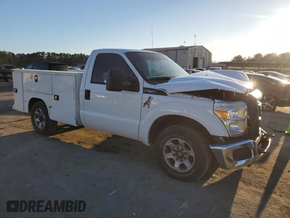 2015 Ford F-250 XL with VIN 1FDBF2A62FEC96054, listed as a Copart auction lot 45767965 with 258,796 mi miles and Salvage title. Bid and sale history available at DreamBid. Image 4.
