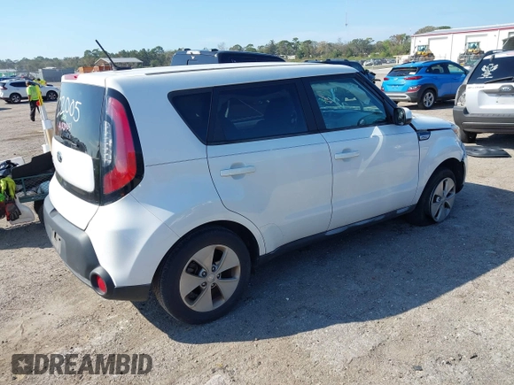 2015 Kia Soul with VIN KNDJN2A22F7228311, listed as a IAAI auction lot 41680343 with 116,503 mi miles. Bid and sale history available at carsss.com. Image 4.