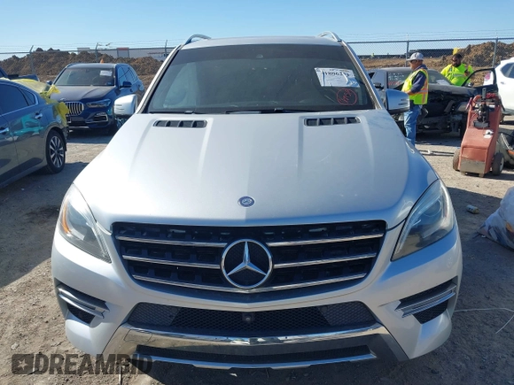 2014 Mercedes-Benz M 550 with VIN 4JGDA7DB0EA364998, listed as a IAAI auction lot 41806211 with 152,603 mi miles and . Bid and sale history available at DreamBid. Image 12.