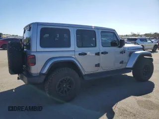 2020 Jeep Wrangler Unlimited Sahara Altitude with VIN 1C4HJXEN8LW209405, listed as a Copart auction lot 50297225 with 13,267 mi miles and Salvage title. Bid and sale history available at DreamBid. Image 3.