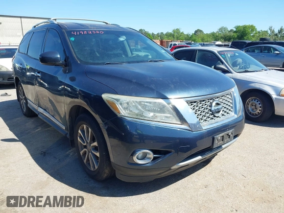 2014 Nissan Pathfinder SV with VIN 5N1AR2MN9EC687010, listed as a IAAI auction lot 41982320 with 173,138 mi miles. Bid and sale history available at carsss.com. Image 1.