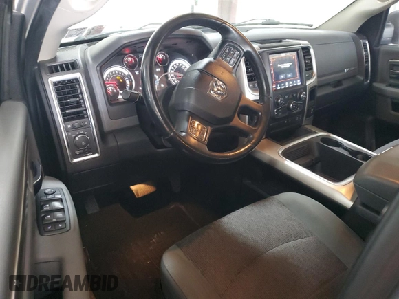 2018 Ram 1500 Big Horn z VIN 3C6RR7LG7JG240889, wystawiony jako Copart lot #57627555 z przebiegiem 74 541 mil mil oraz Szkoda całkowita • Salvage title. Historia ofert i sprzedaży dostępna na DreamBid. Obrazek 8.